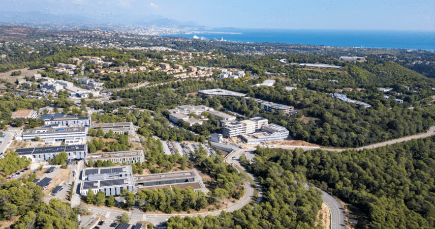 Campus SophiaTech EURECOM grande école d'ingénieur & centre de recherche en sciences du numérique
